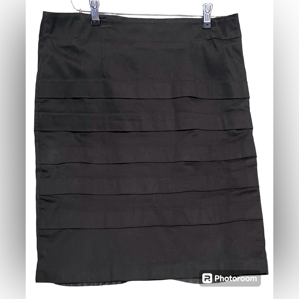 Tiered Pencil Skirt Knee Length Straight Black  Dressbarn, Size 10